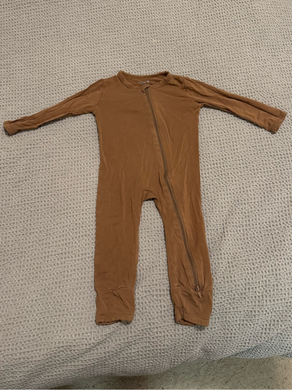 Kyte Baby Kids Brown Long-Sleeve One-Piece Zipper Romper
